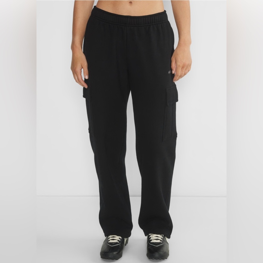 Aritzia TNA Sweatfleece